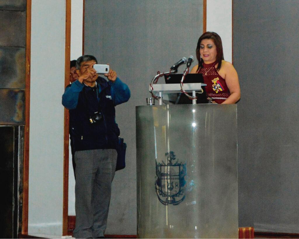 CUANDO LA ASAMBLEA NACIONAL DEL ECUADOR ME CONCEDIÓ LA CONDECORACIÓN MATILDE HIDALGO DE PROCEL.